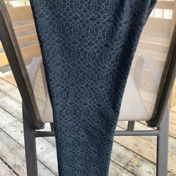 Mondetta Activewear Leggings - Picture 2 of 3